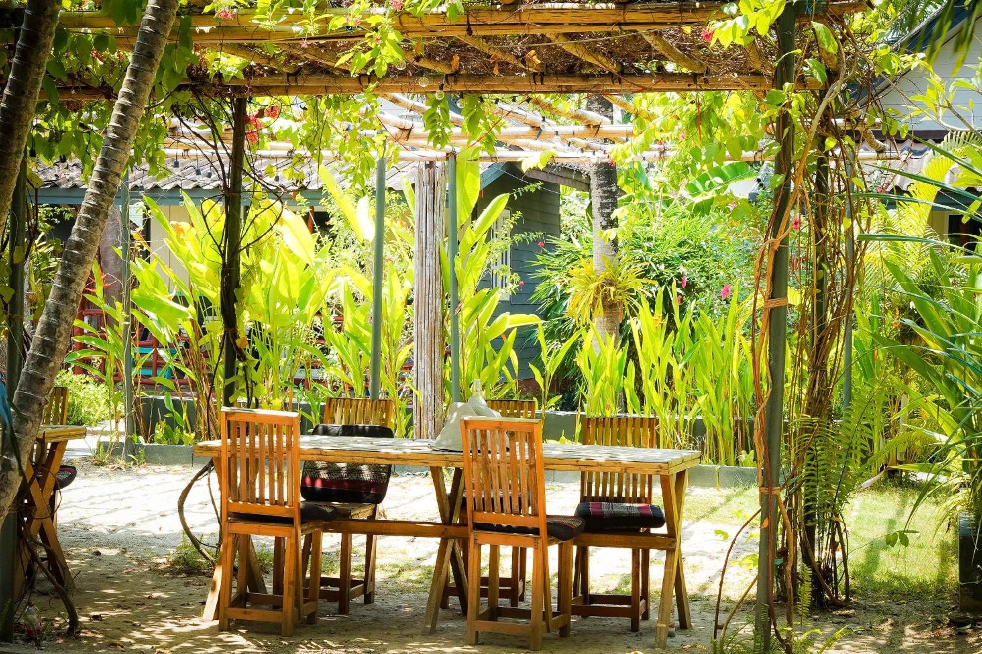 Oasis Yoga Bungalows Ko Lanta Eksteriør billede